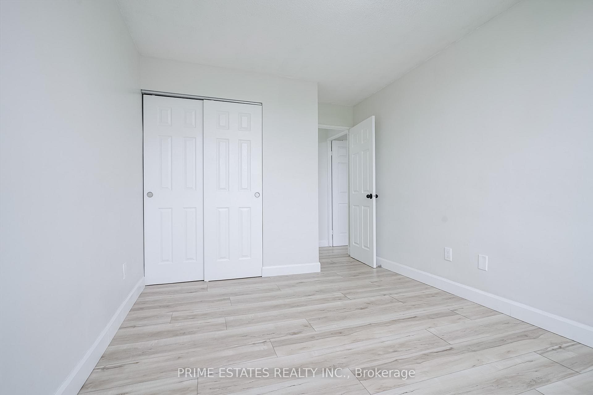180 Markham Road Unit 317 photo 10