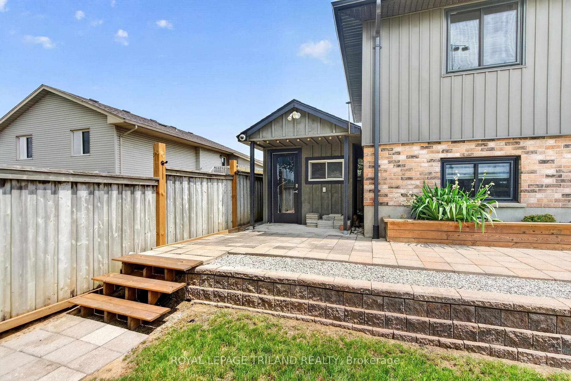 56 Parkview Crescent photo 46