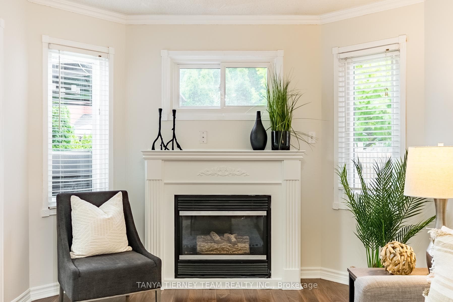 34 Wells Crescent photo 8