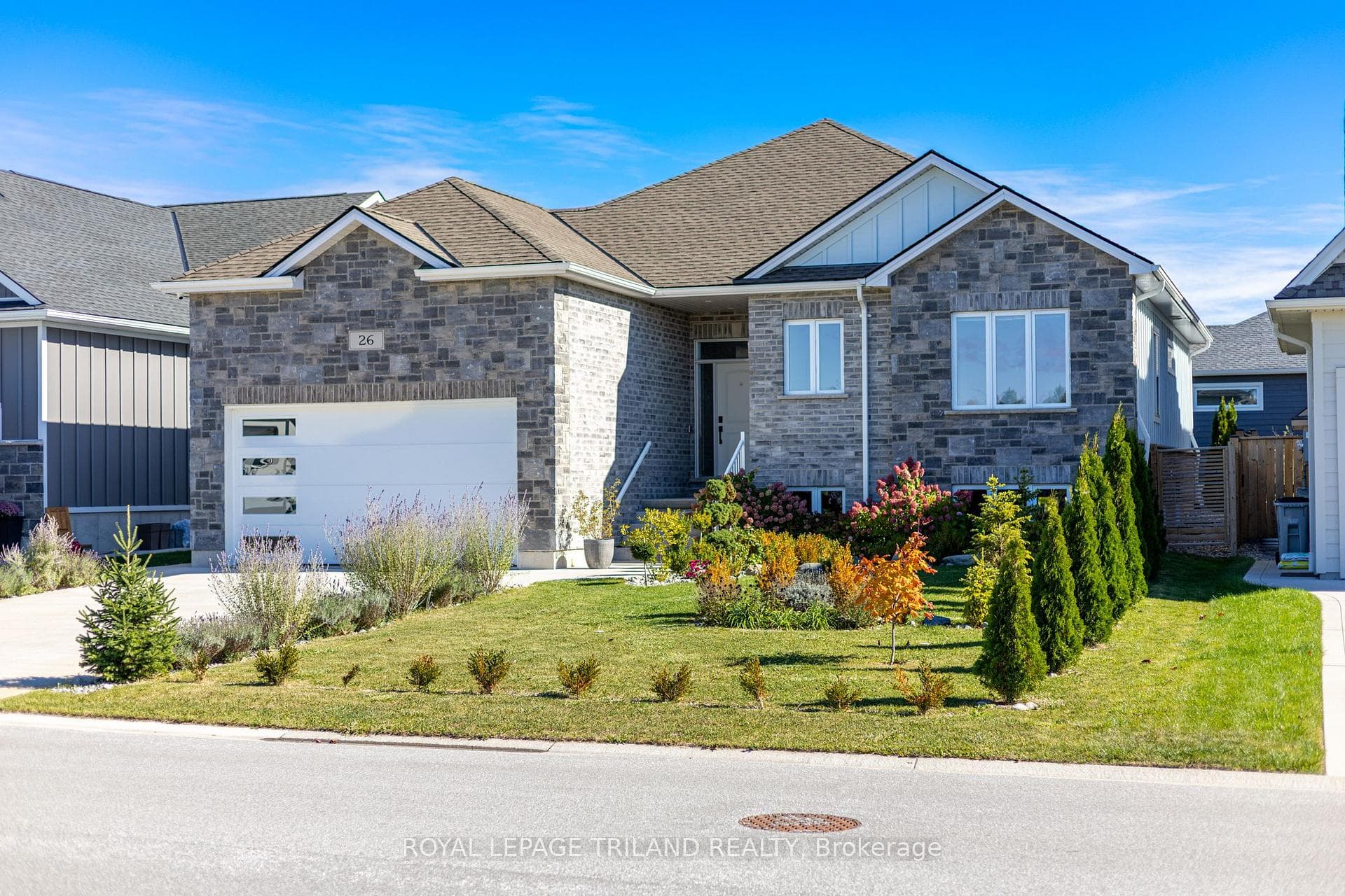 Stellar curb appeal on this one!
