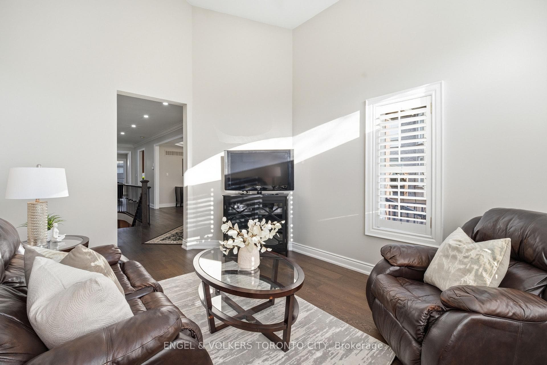 11 Aventura Crescent photo 6