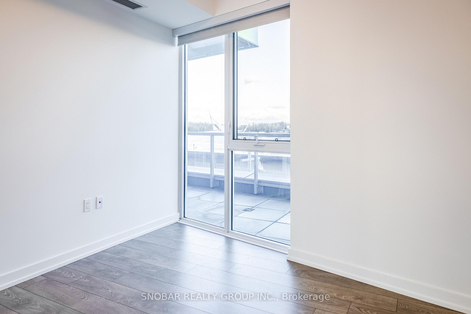 333 Sunseeker Avenue Unit 323 photo 12