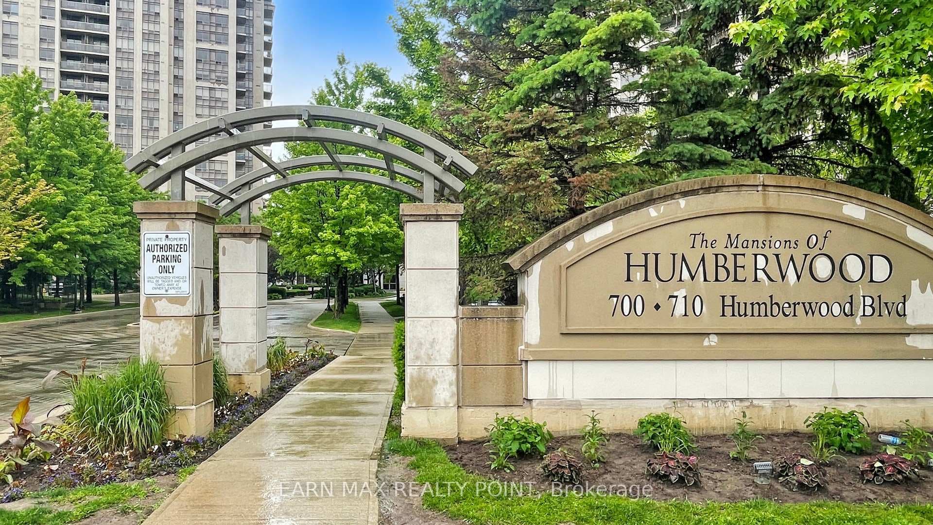 700 Humberwood Boulevard Unit 720 photo 3