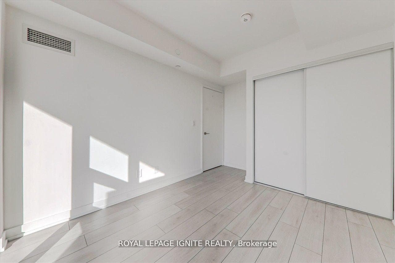 2033 Kennedy Road Unit 2101 photo 16