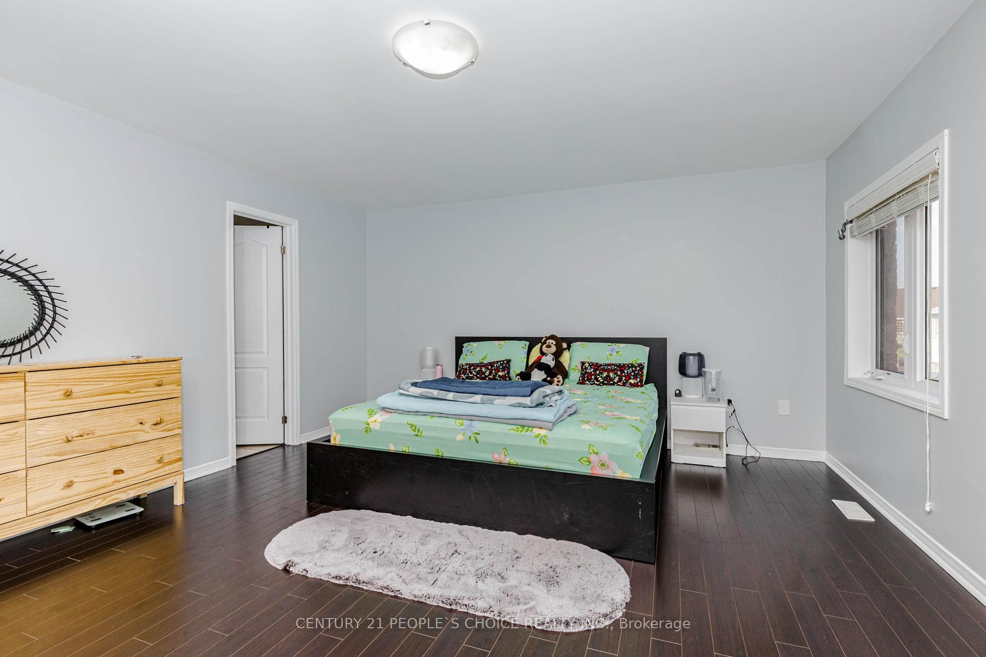 973 Francine Crescent Unit Upper photo 33