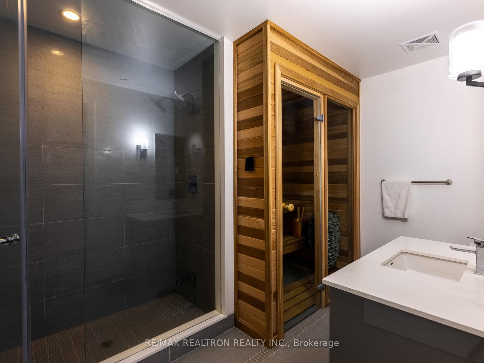 271 Sea Ray Avenue Unit B208 photo 32
