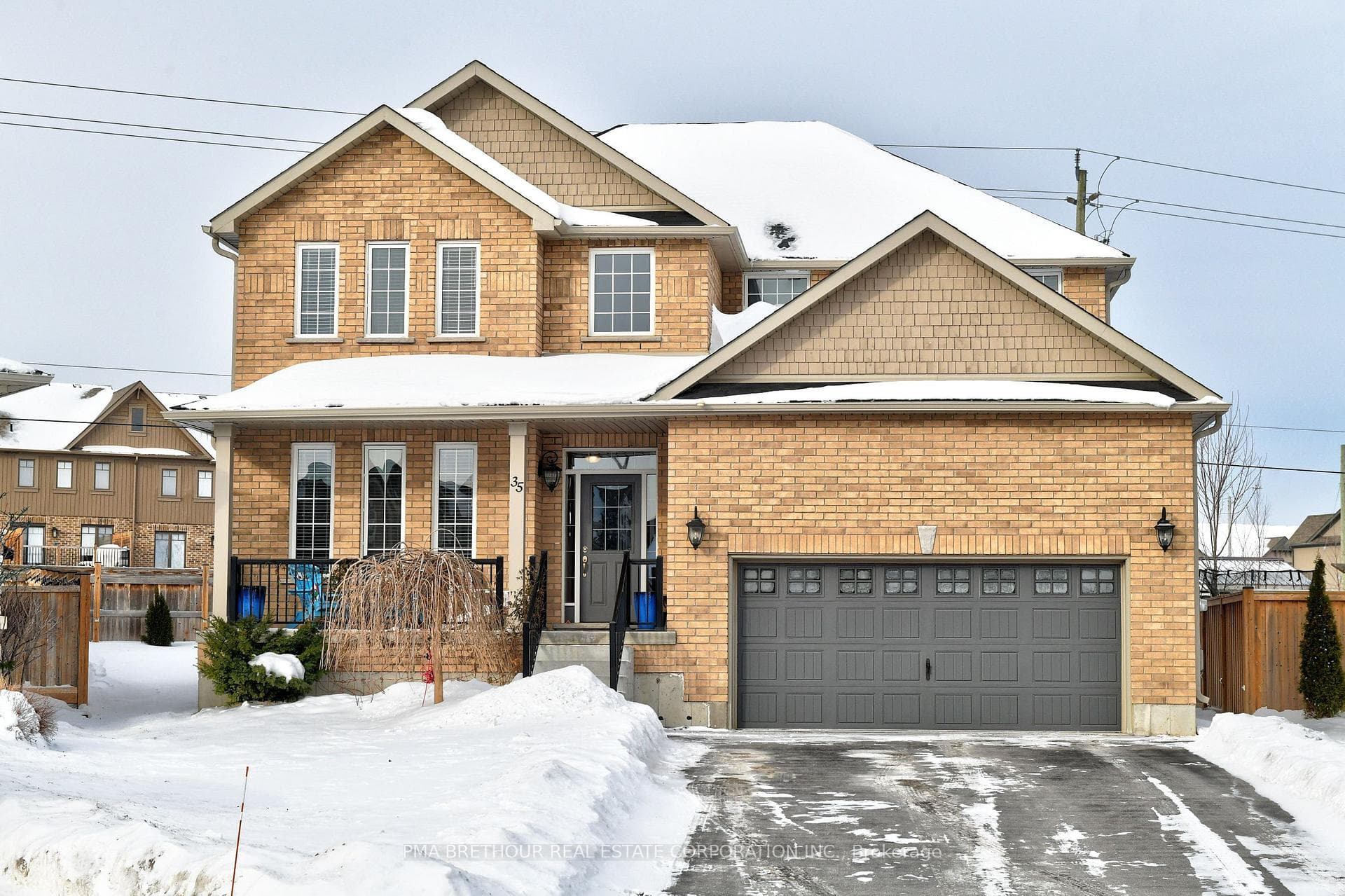 35 Lockerbie Crescent photo 1