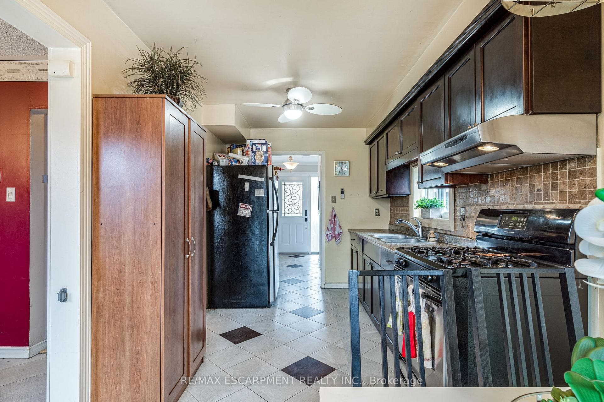 132 Hansen Road photo 14