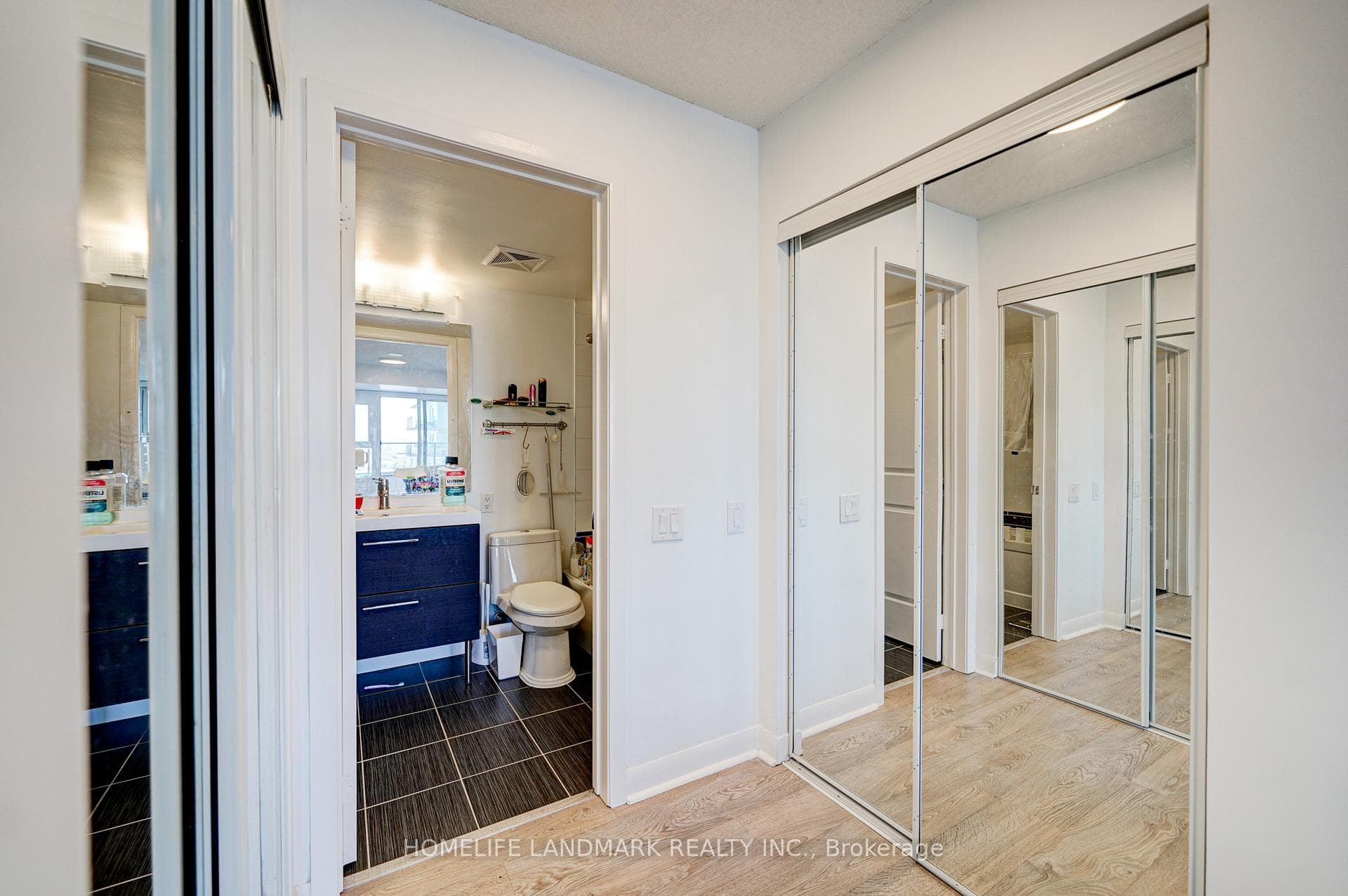190 Borough Drive Unit LPH3501 photo 35
