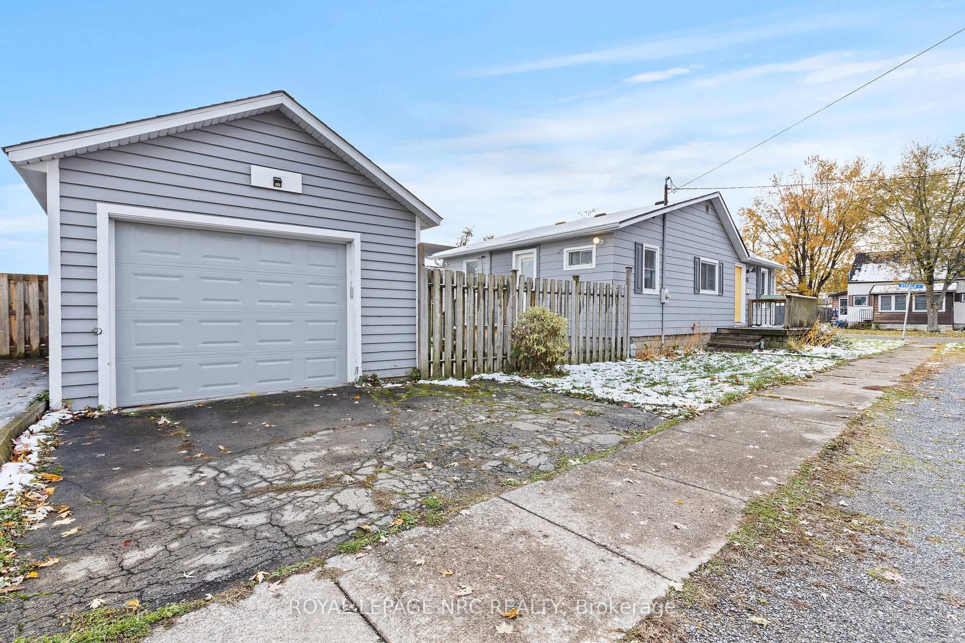 783 Steele Street photo 4