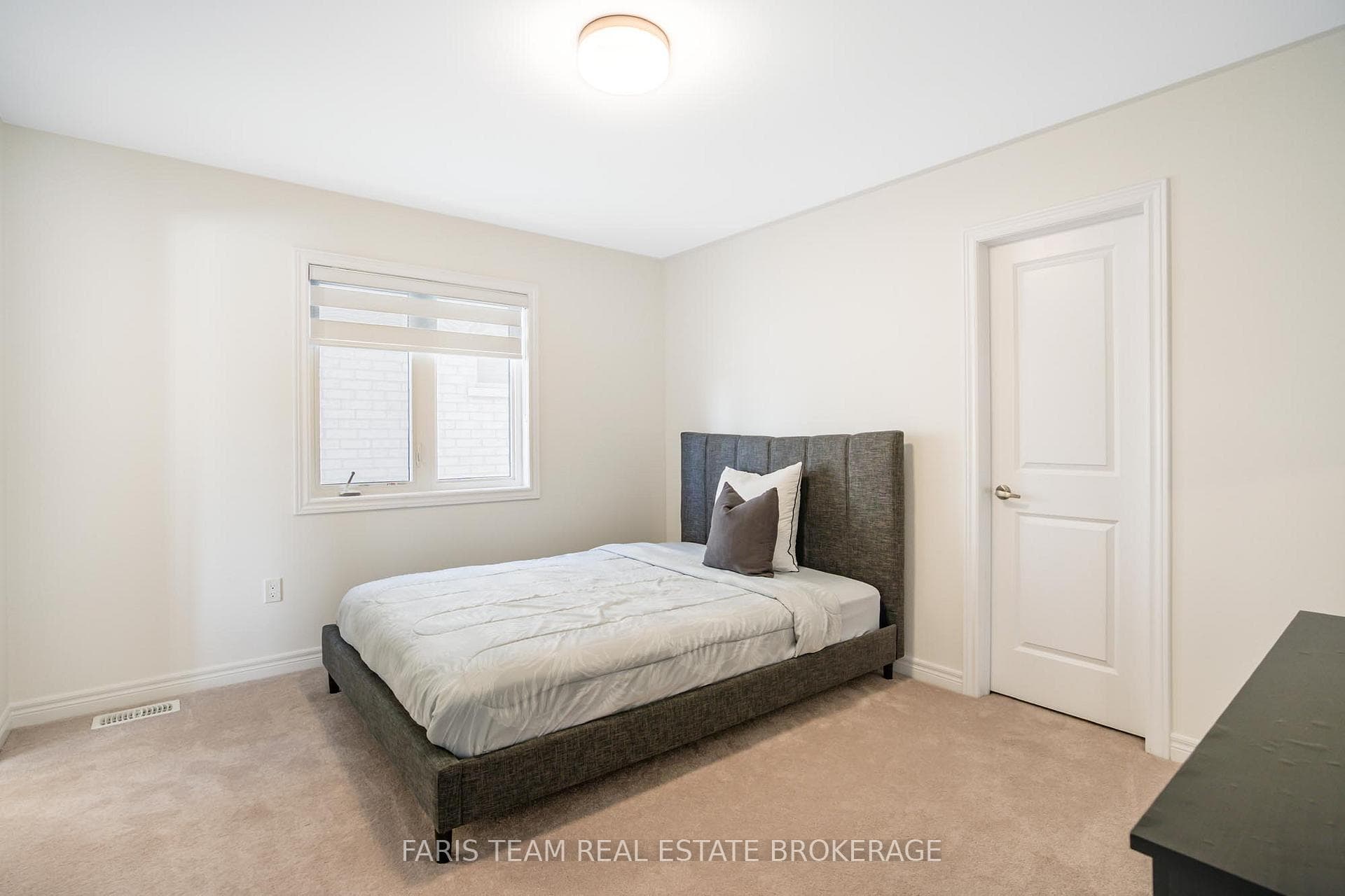 1428 Lawson Street photo 28