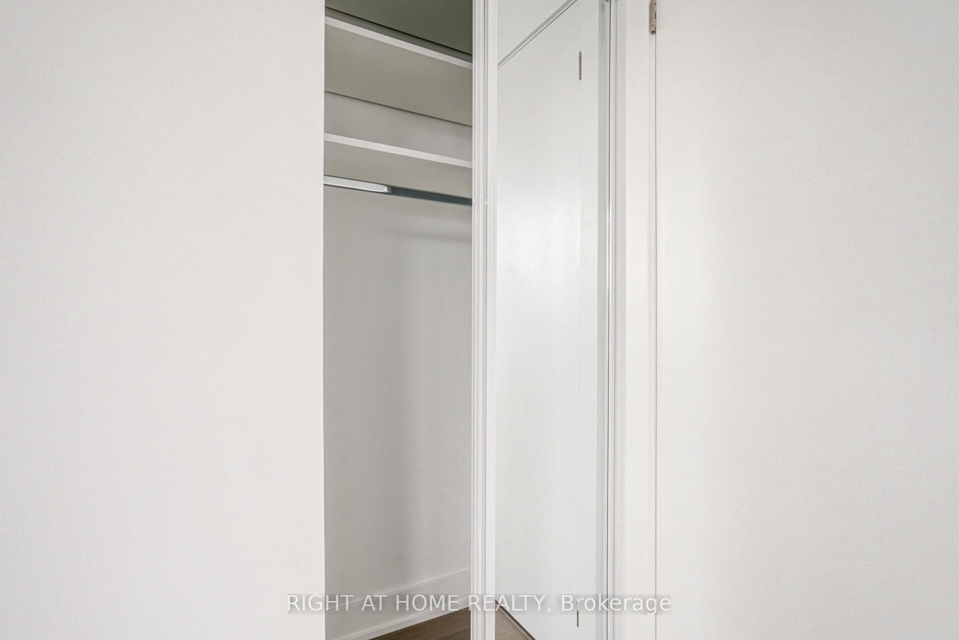 2088 James Street Unit 510 photo 21