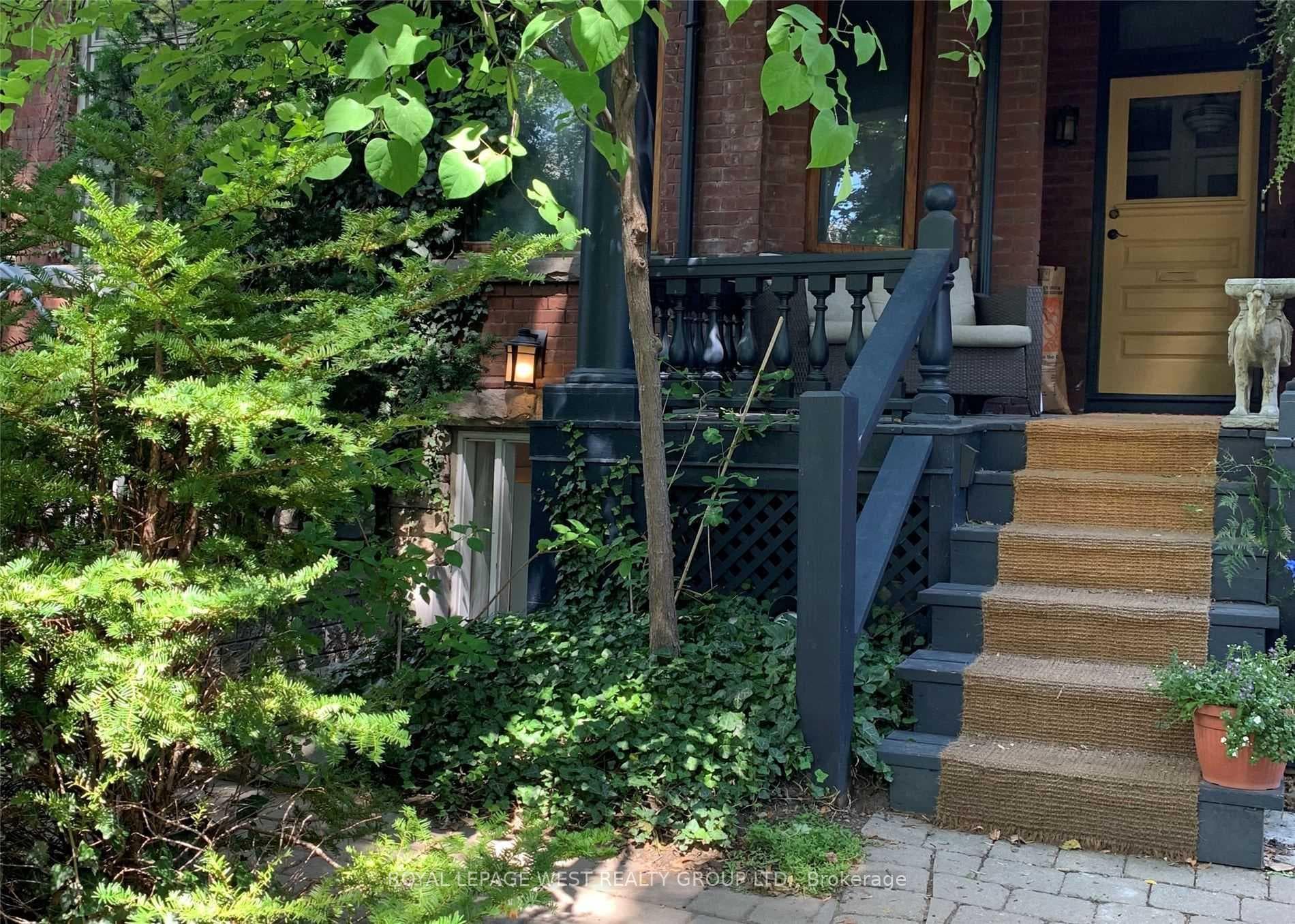 Entry Door is on the LEFT