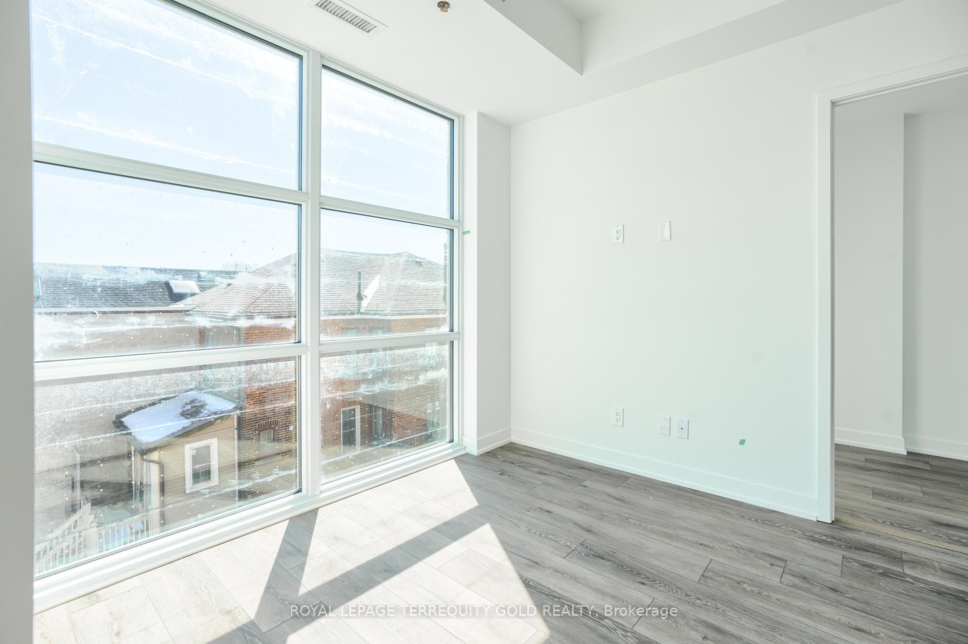 1787 St Clair Avenue Unit 307 photo 11