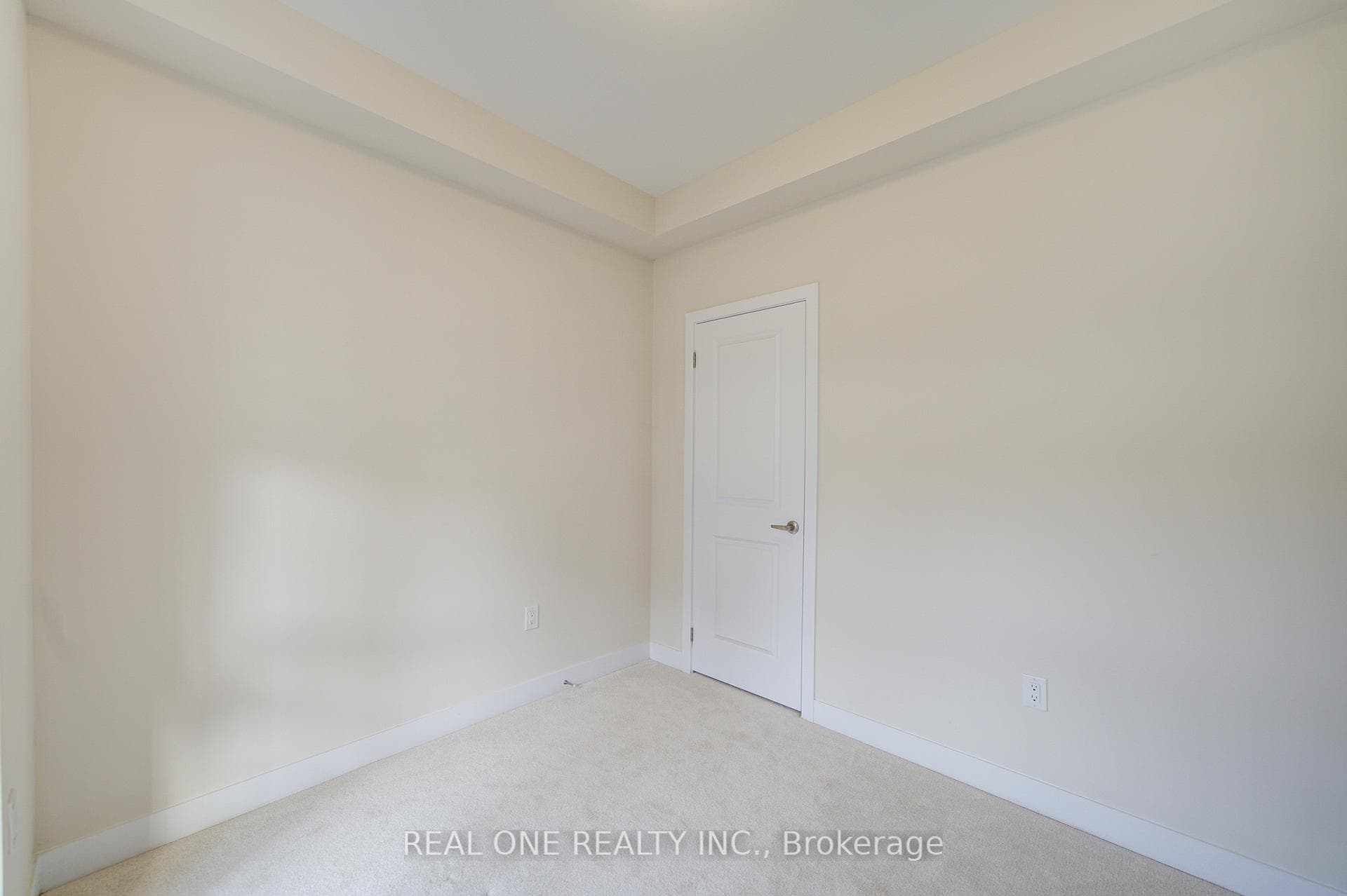 3073 Welsman Gardens photo 41
