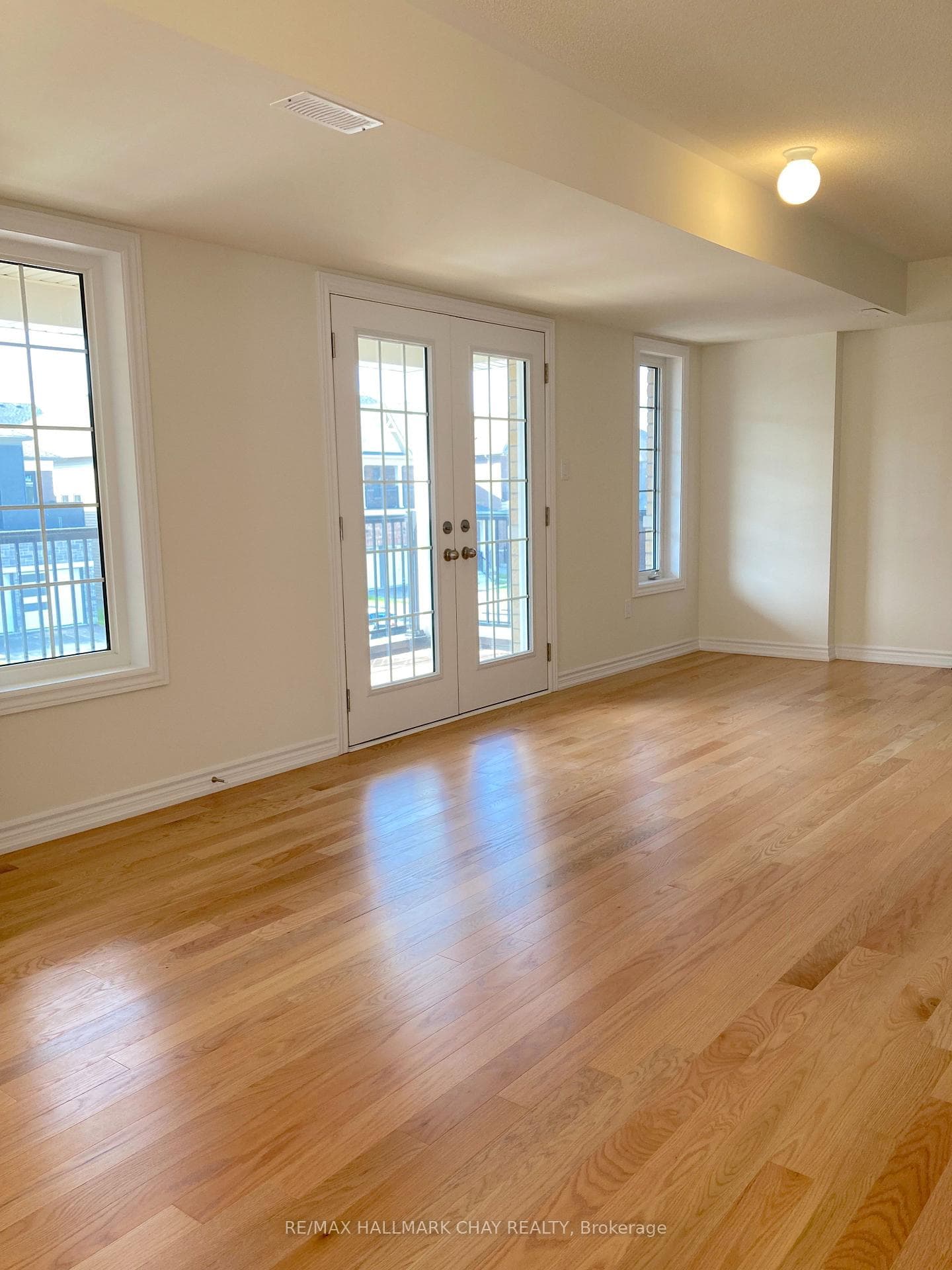 16A Bannister Road Unit Upper photo 4