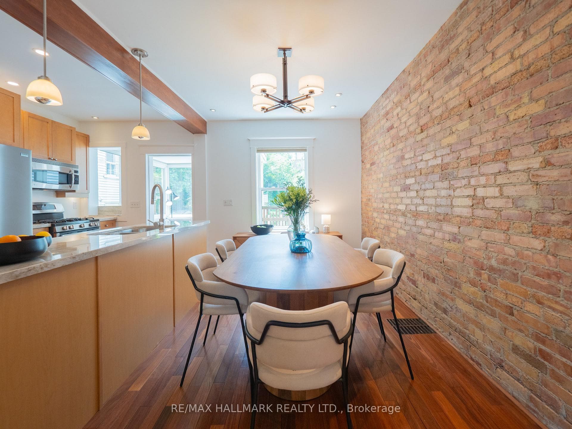 51 Bain Avenue photo 10