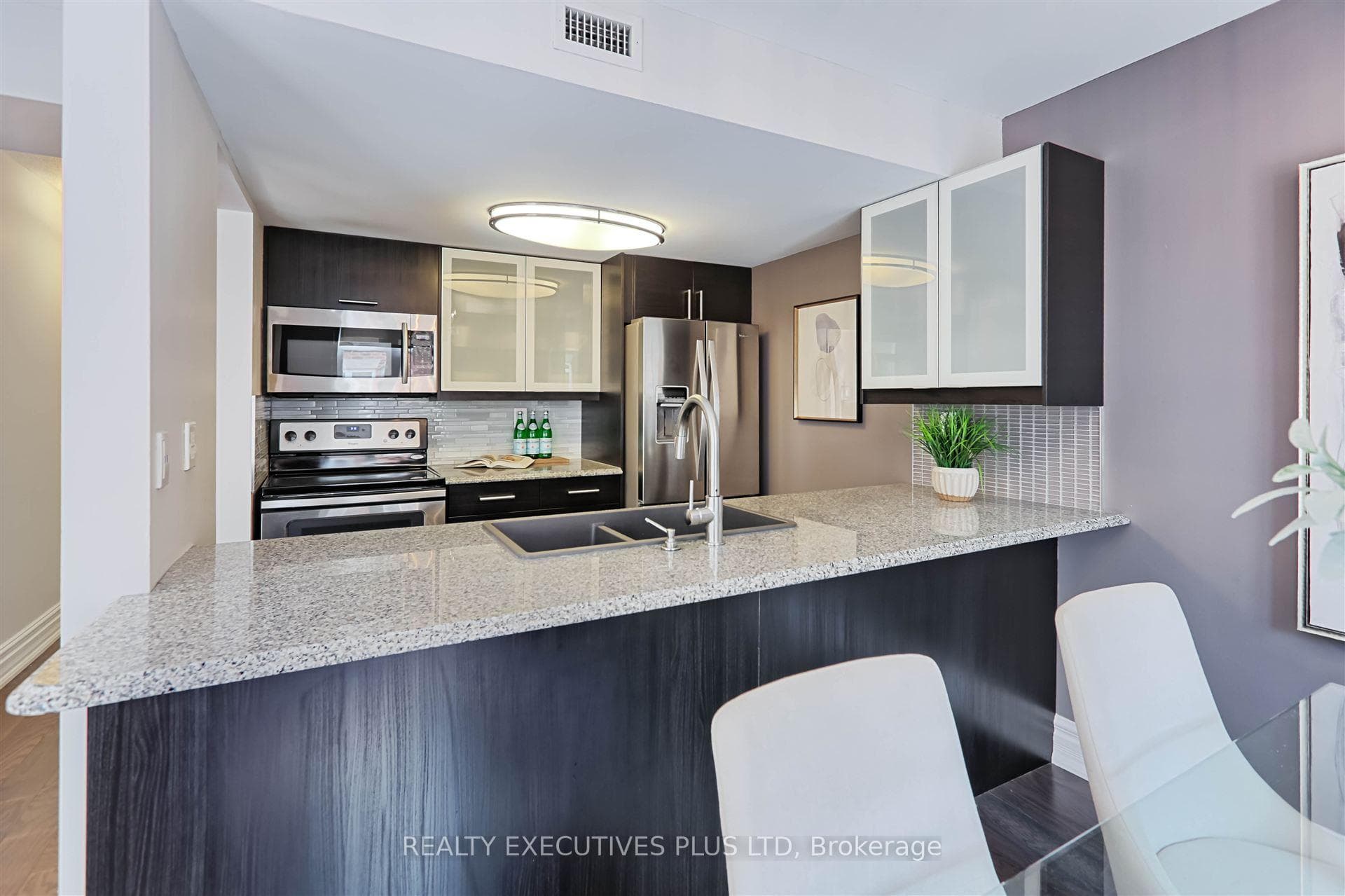 98 Redpath Avenue Unit 9 photo 5