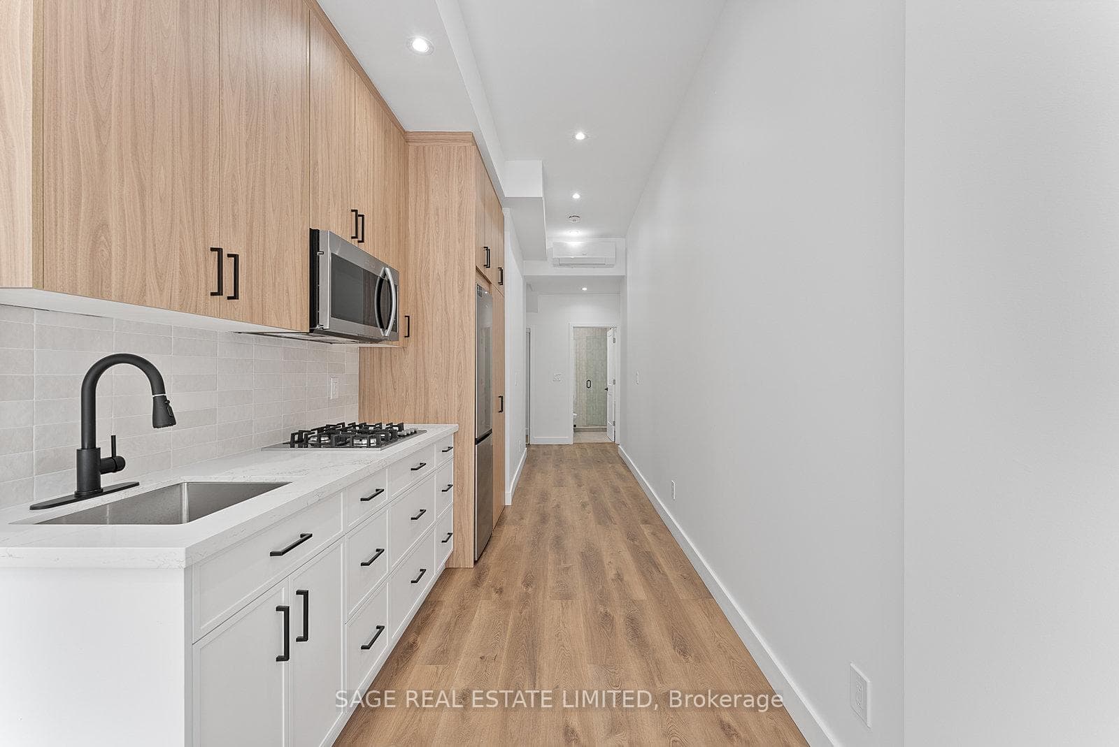 2219 dundas Street Unit 203 photo 10