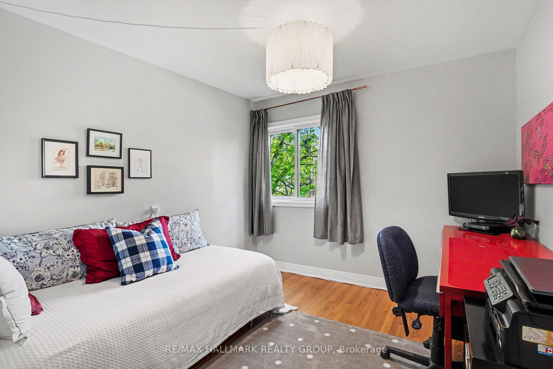 371 Sunnyside Avenue photo 20