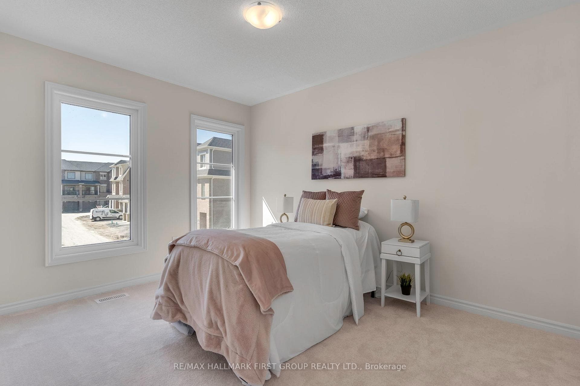 70 Senay Circle photo 32
