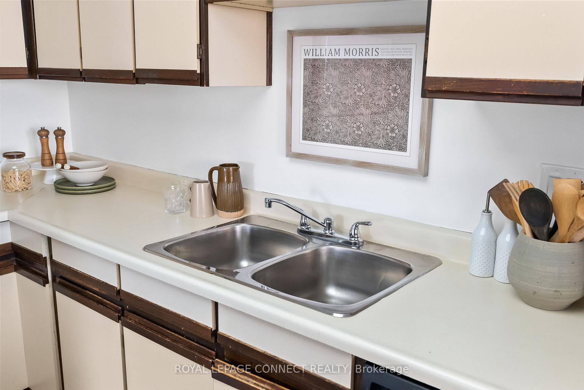 20 Dean Park Road Unit 715 photo 19