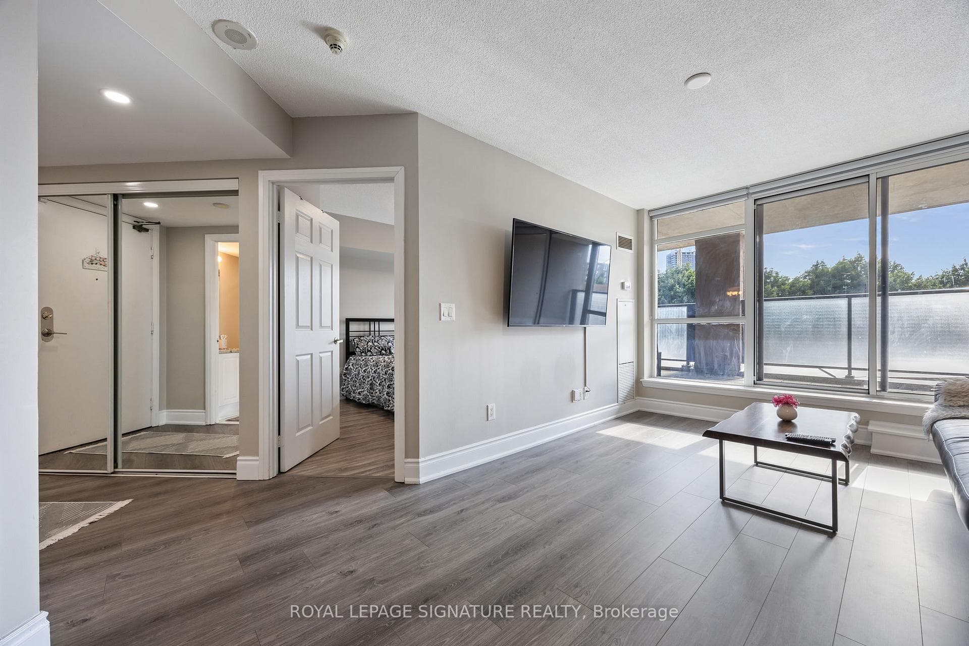 220 Forum Drive Unit 306 photo 12