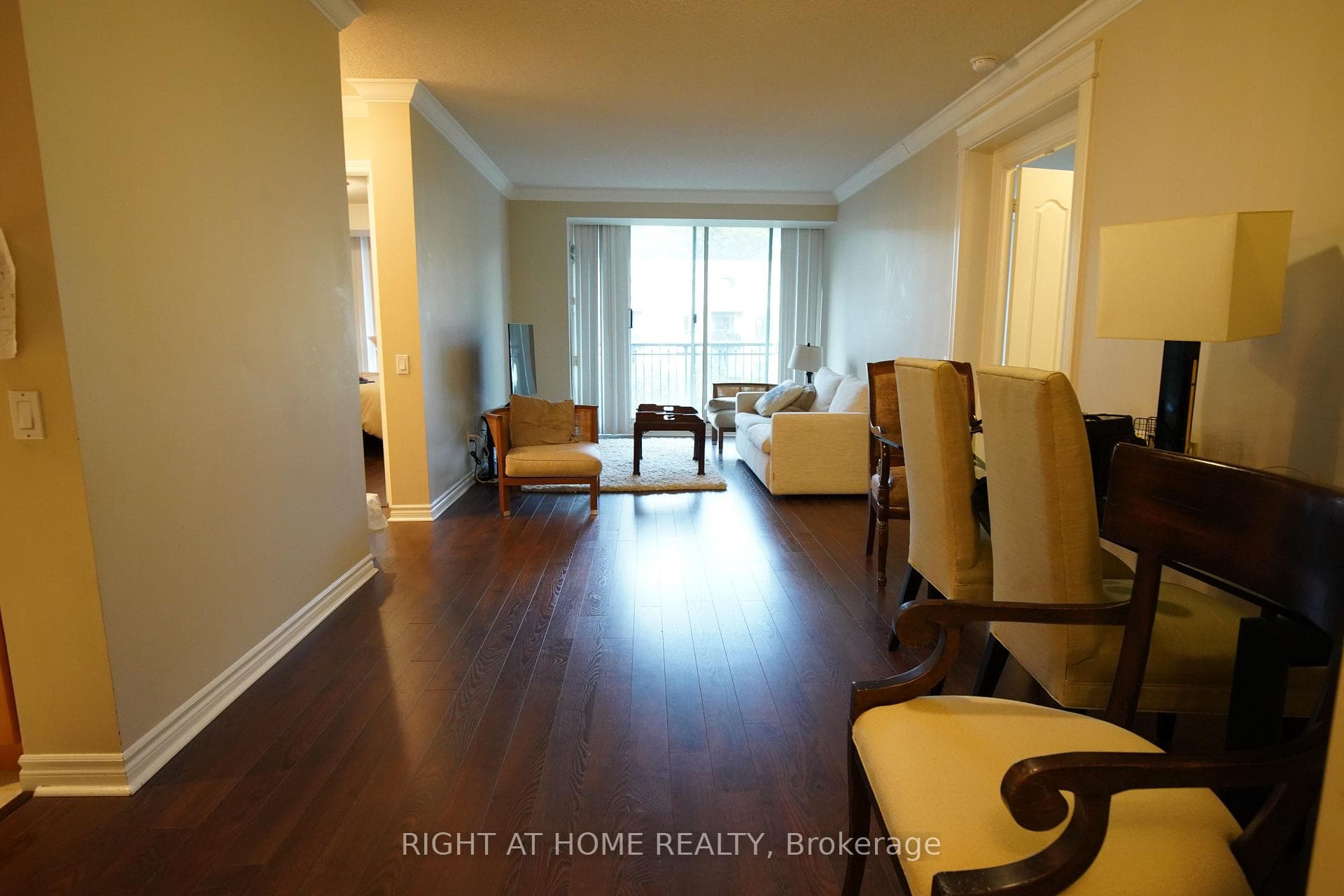 18 William Carson Crescent Unit 716 photo 4