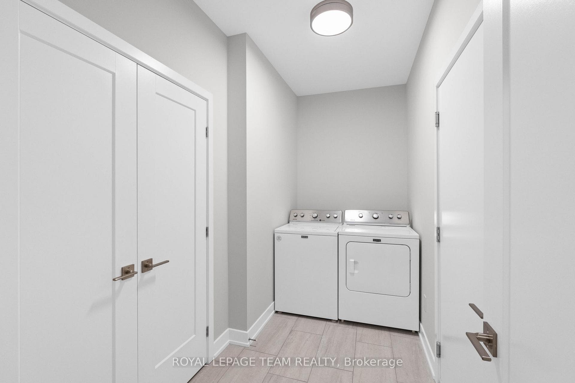 295 WOOD Avenue photo 27