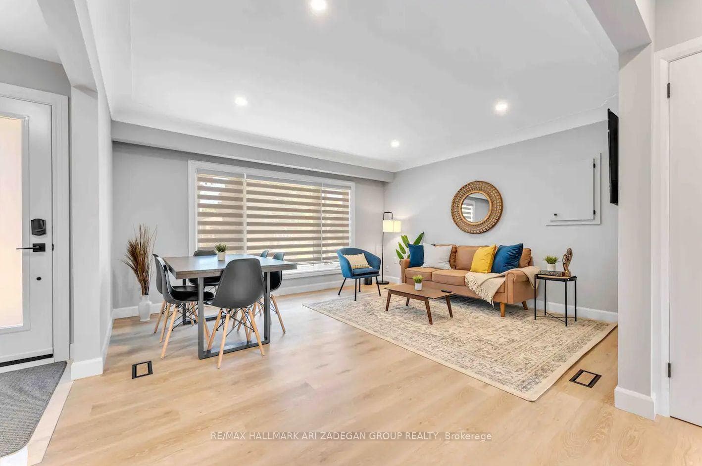 36 Cloke Court Unit Main photo 3