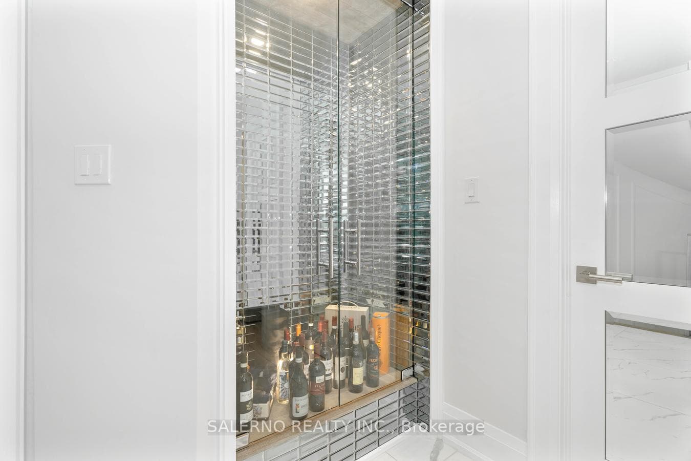 552 Vaughan Mills Road photo 19