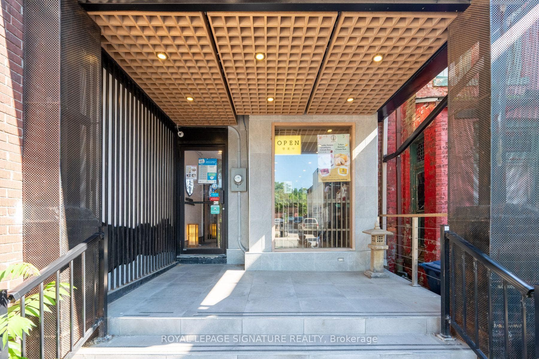 13 Baldwin Street photo 3