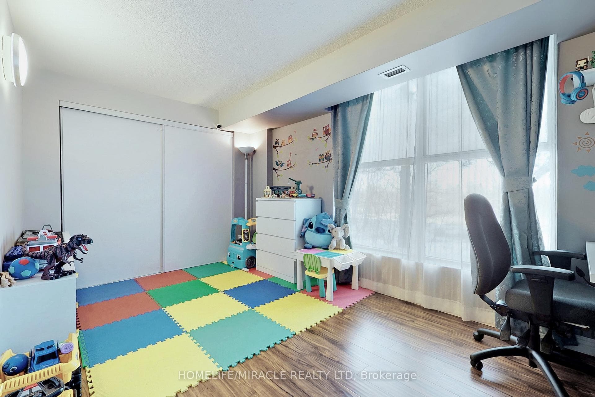90 Dale Avenue Unit 201 photo 17