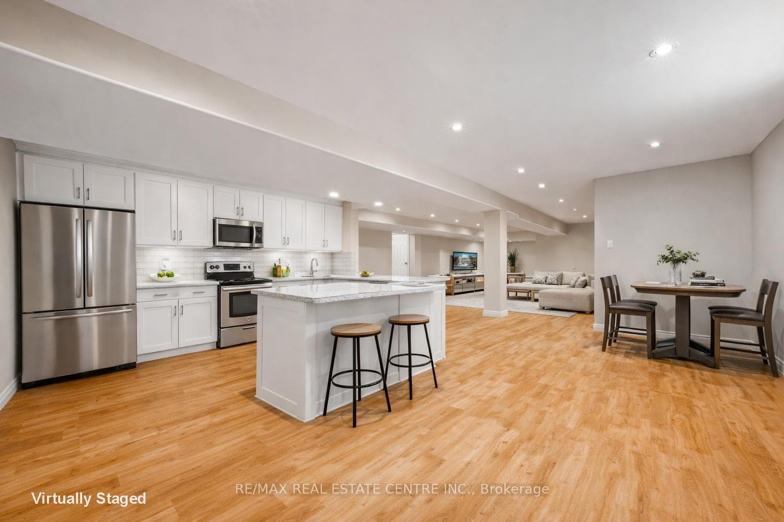 1 Phillips Court photo 3