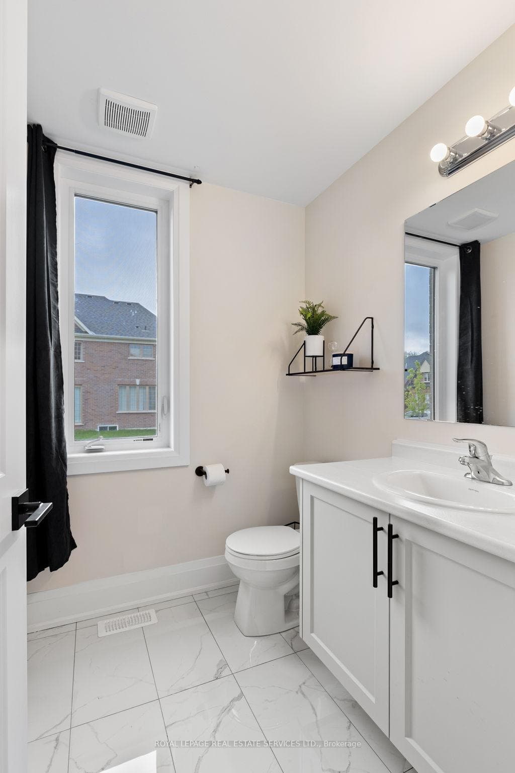 28 Thompson Way photo 7