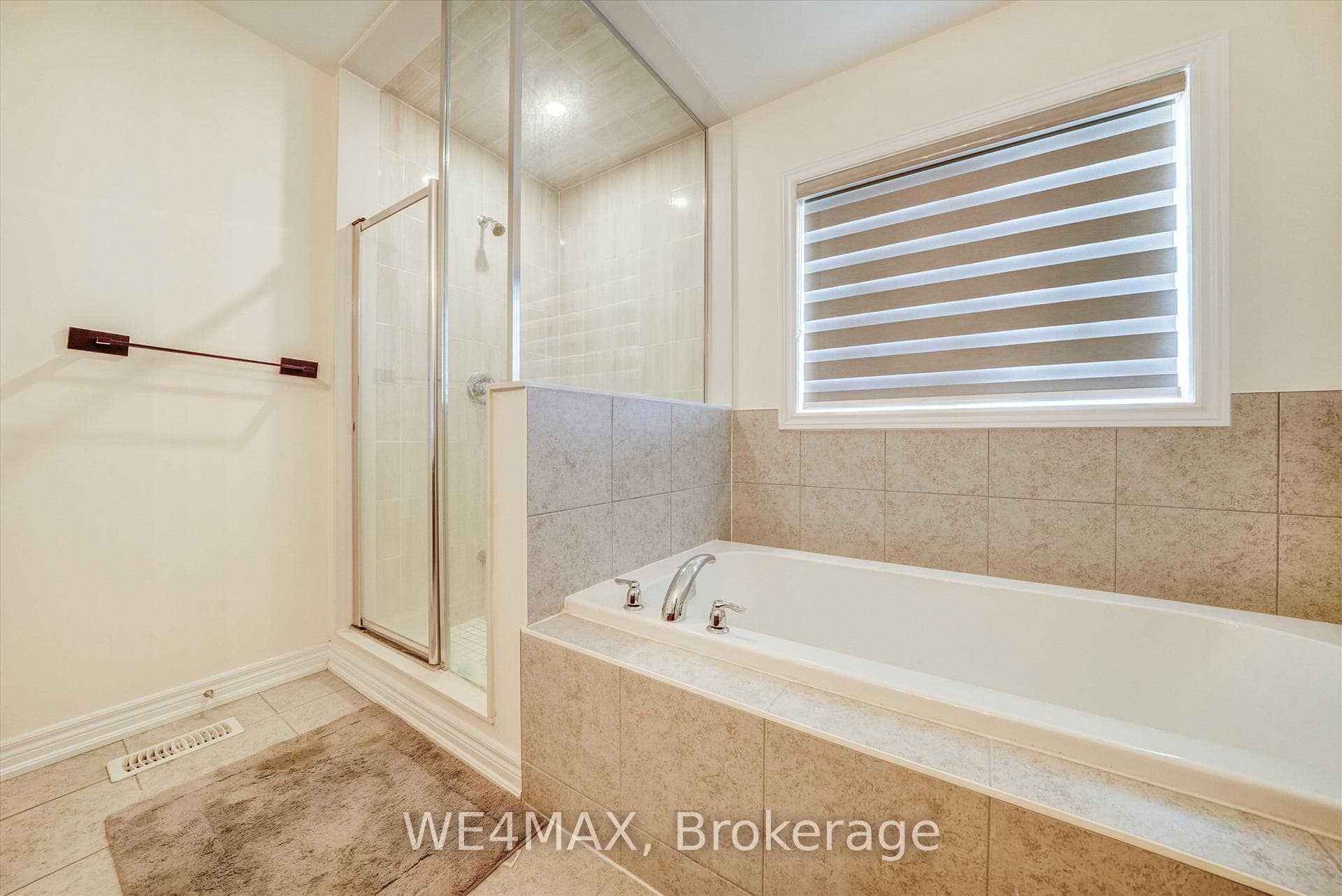 2420 Florentine Place photo 23