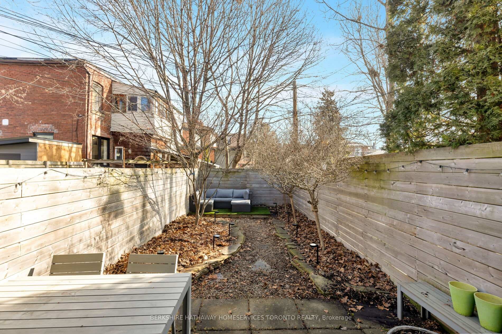 109 Salem Avenue photo 23