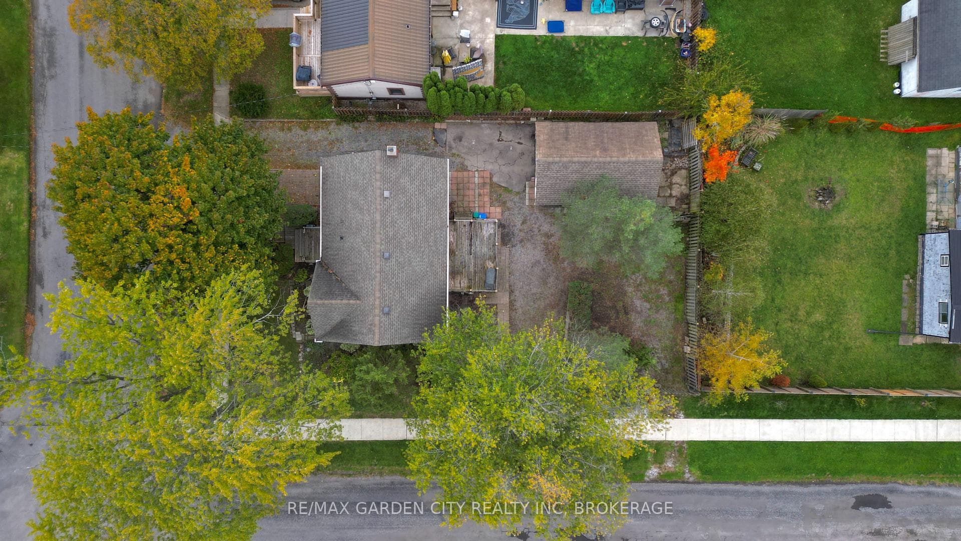 115 Marshall Avenue photo 39