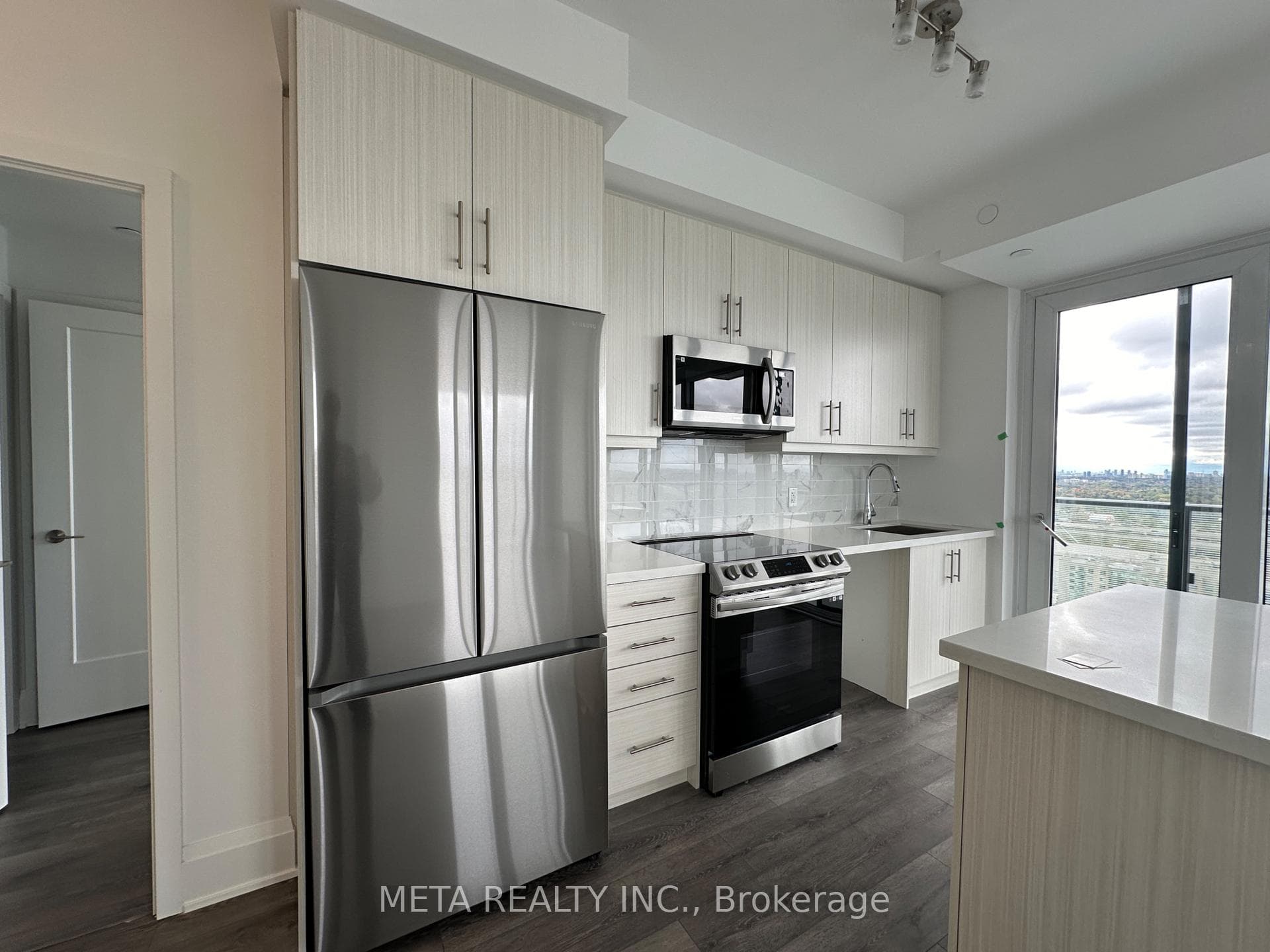 105 Oneida Crescent Unit 2710 photo 3
