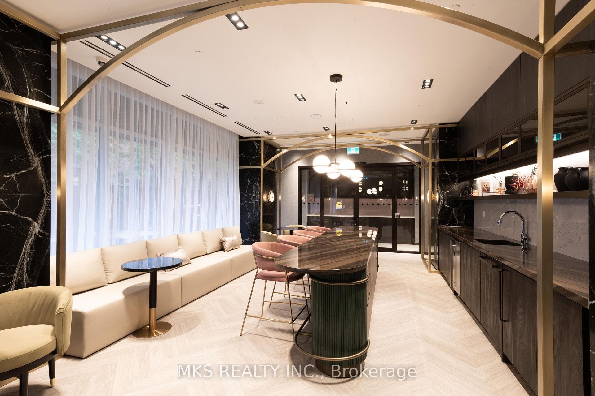 771 Yonge Street Unit 1102 photo 19