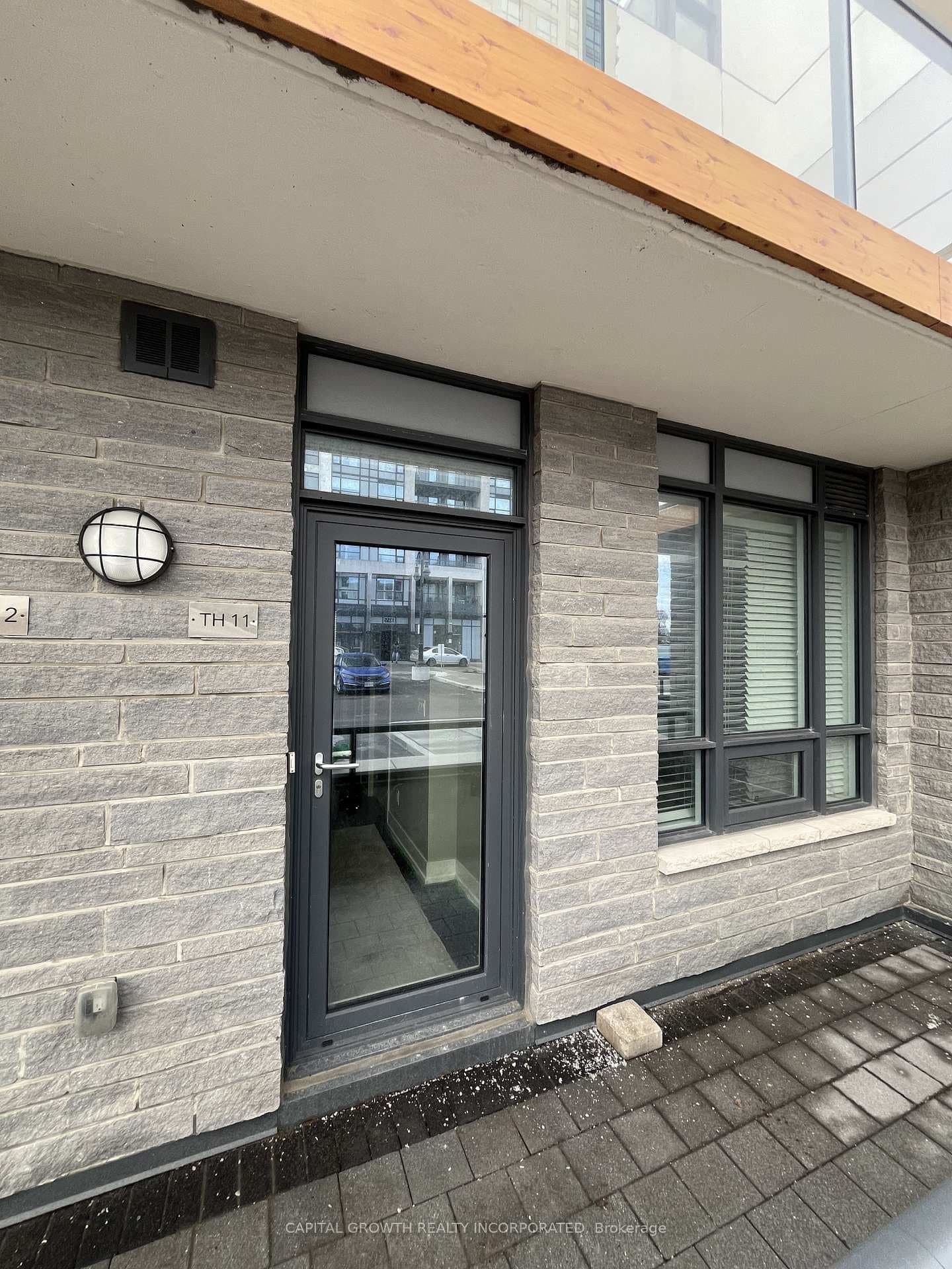 1245 Bayly Street Unit 11 photo 2