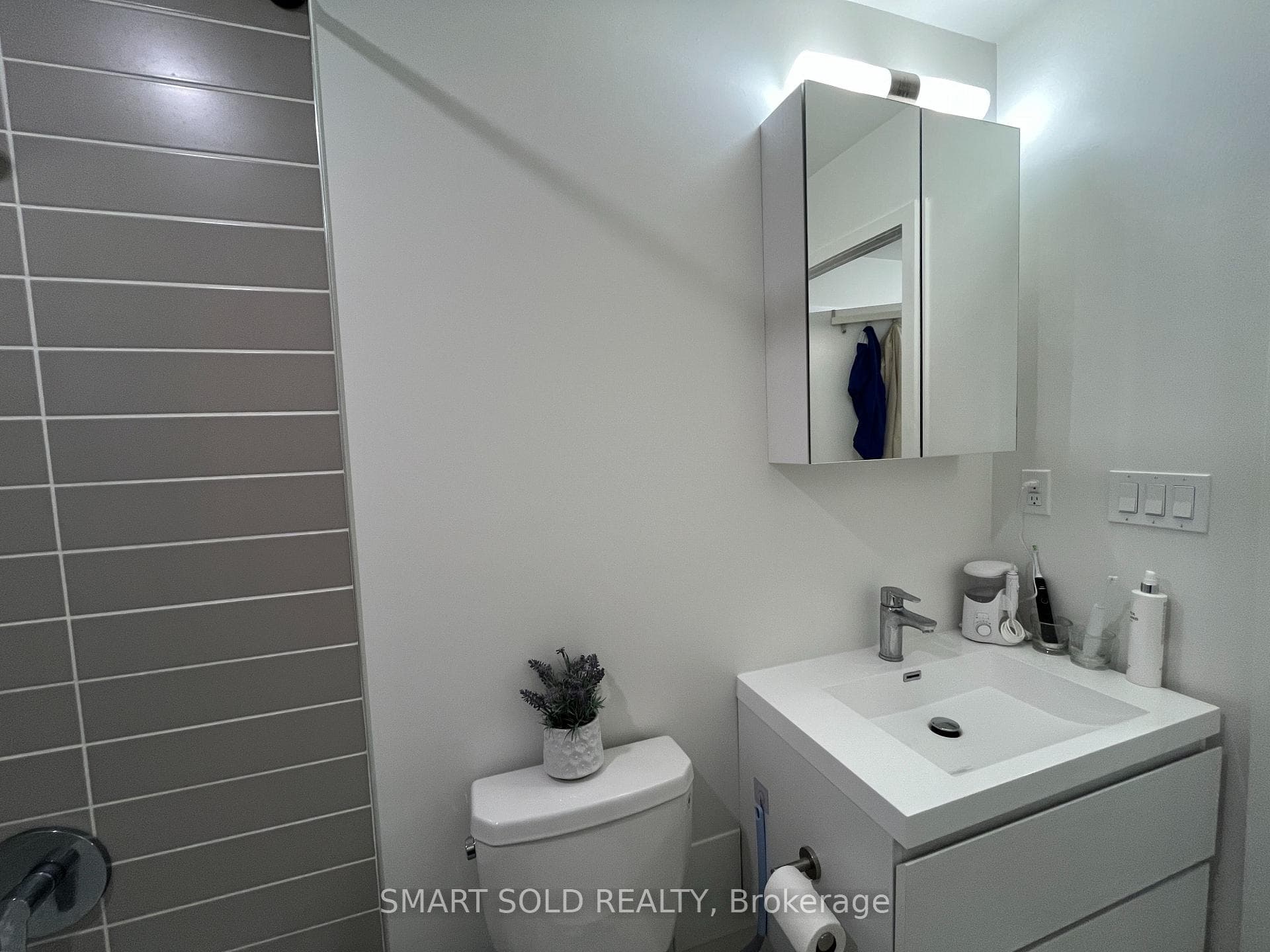 38 Simcoe Promenade Unit 504 photo 14