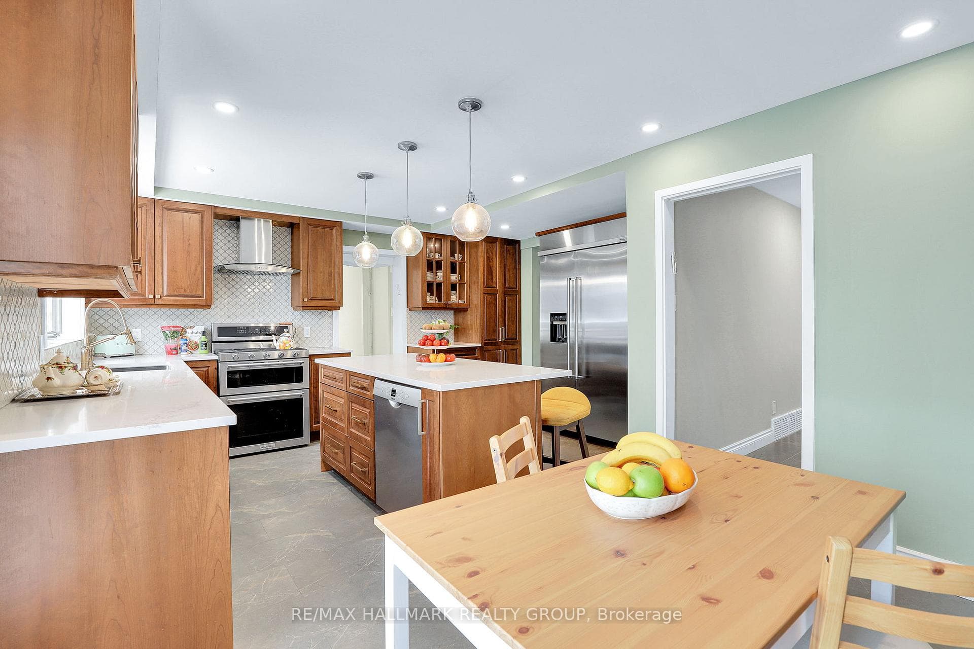 1712 Playfair Drive photo 15