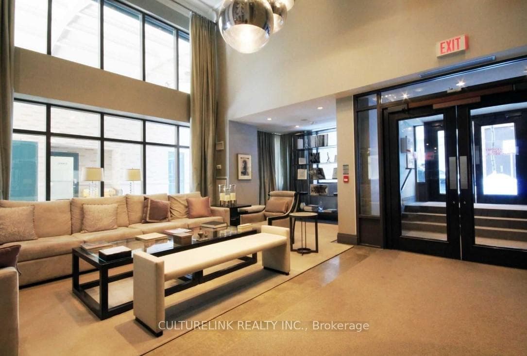 35 Hayden Street Unit 1209 photo 3
