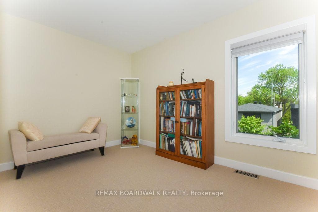 51 Drouin Avenue photo 33