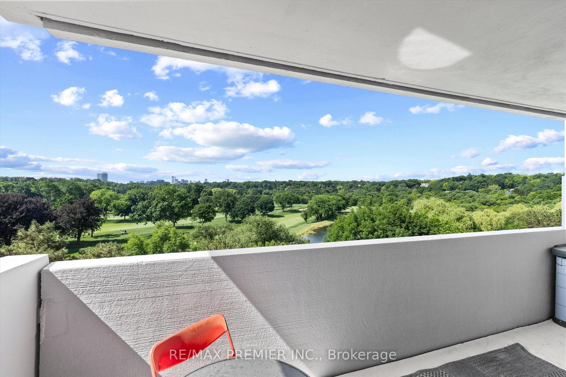 240 Scarlett Road Unit 711 photo 28