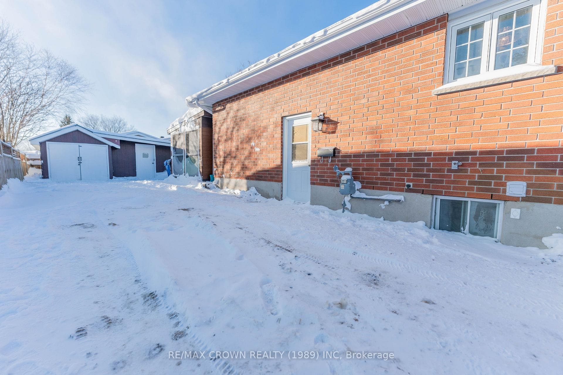 17 Champlain Crescent photo 46