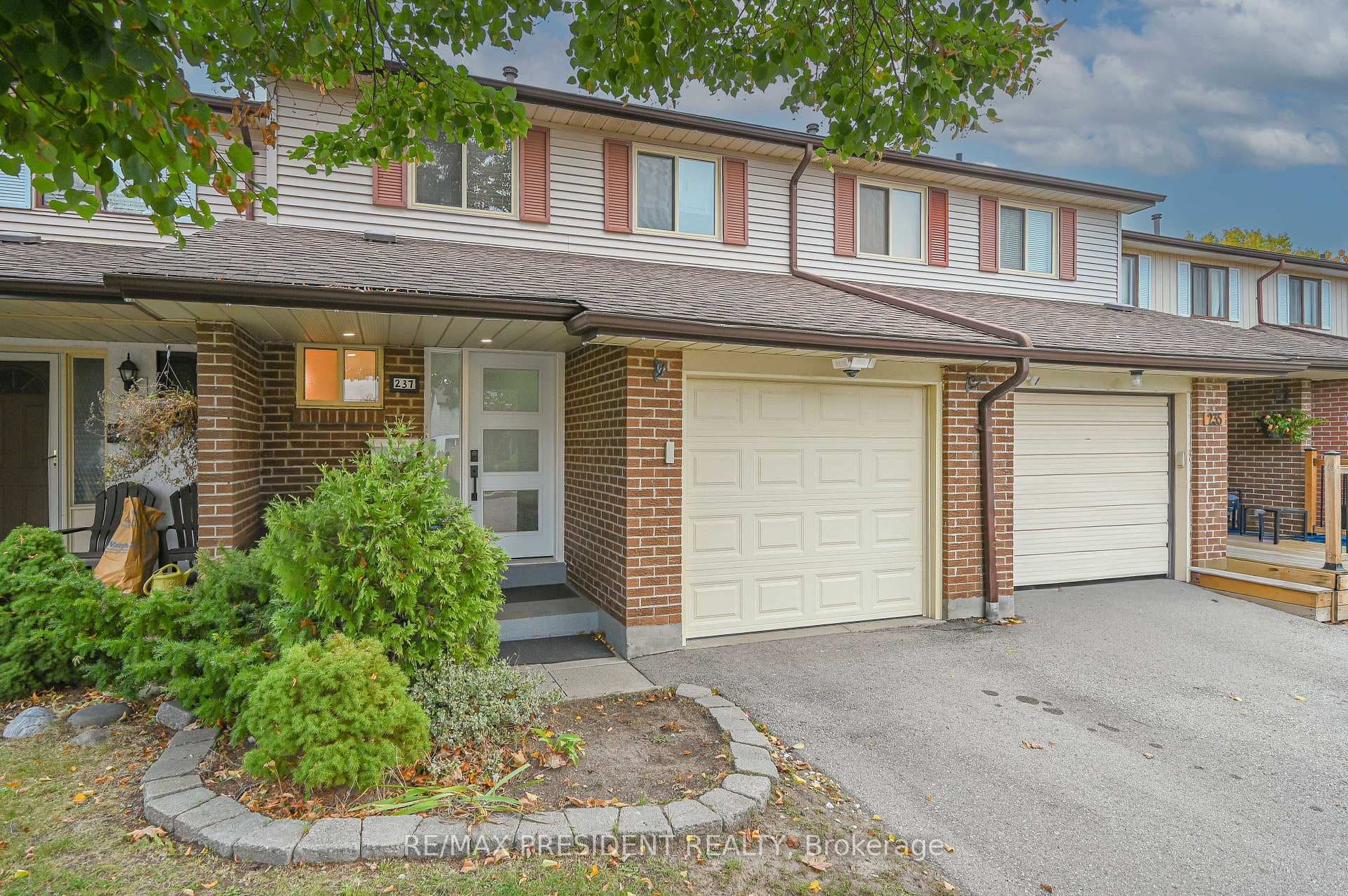 237 Baronwood Court photo 2