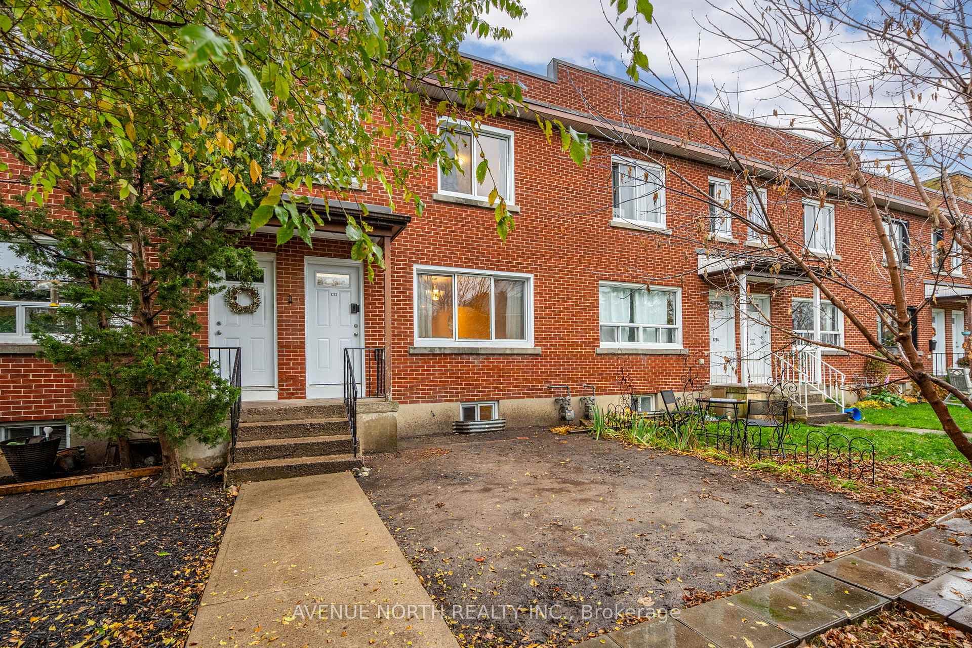 1202 Summerville Avenue photo 1