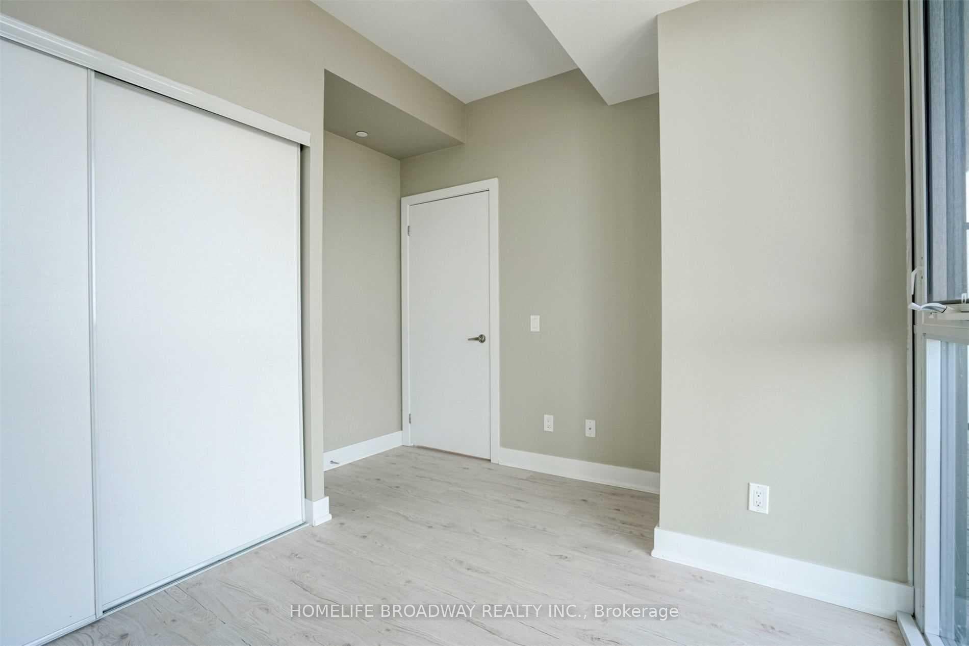 128 Fairview Mall Drive Unit 1607 photo 12